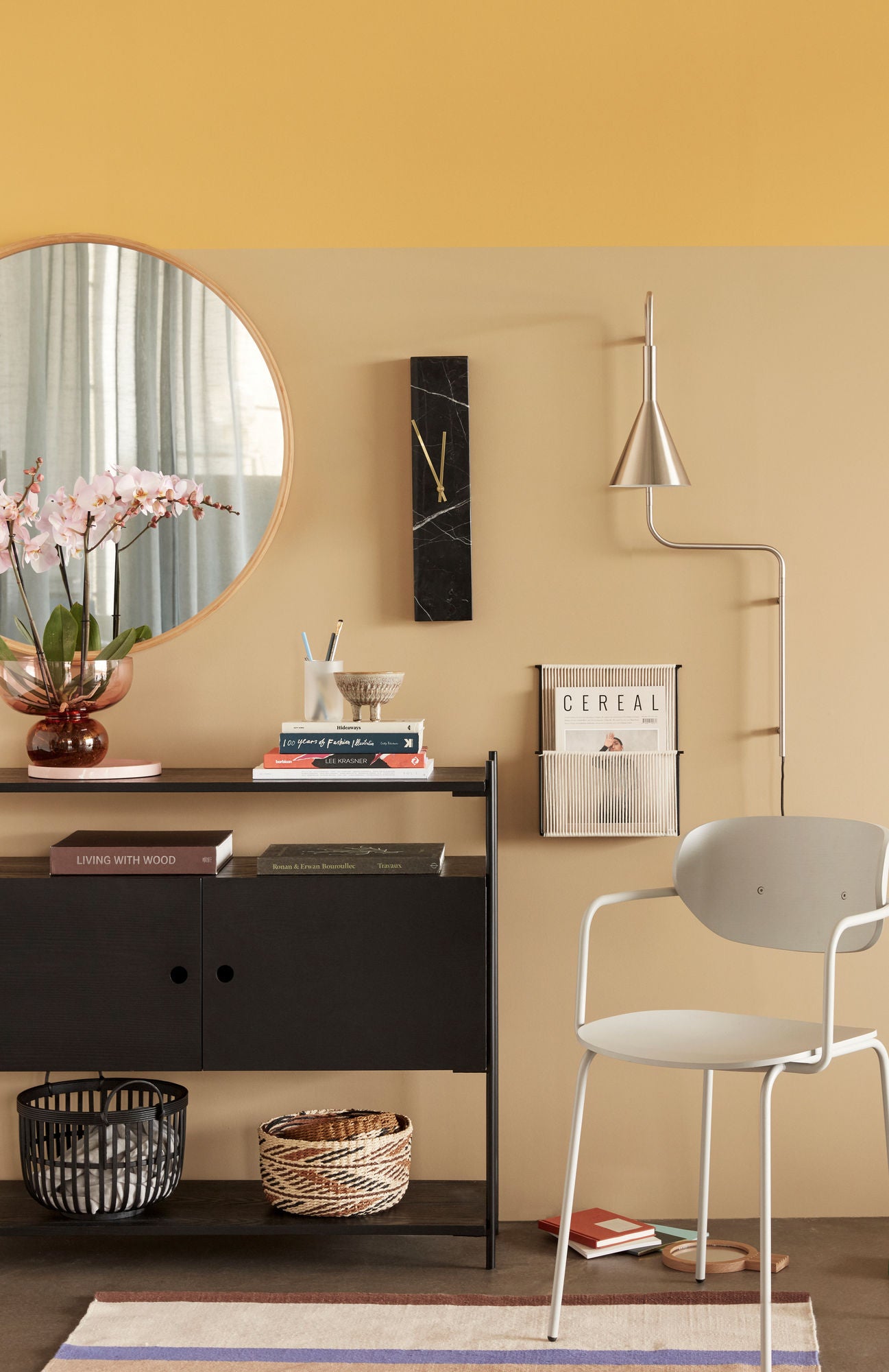 Hübsch String Wall Magazine Holder Black and White