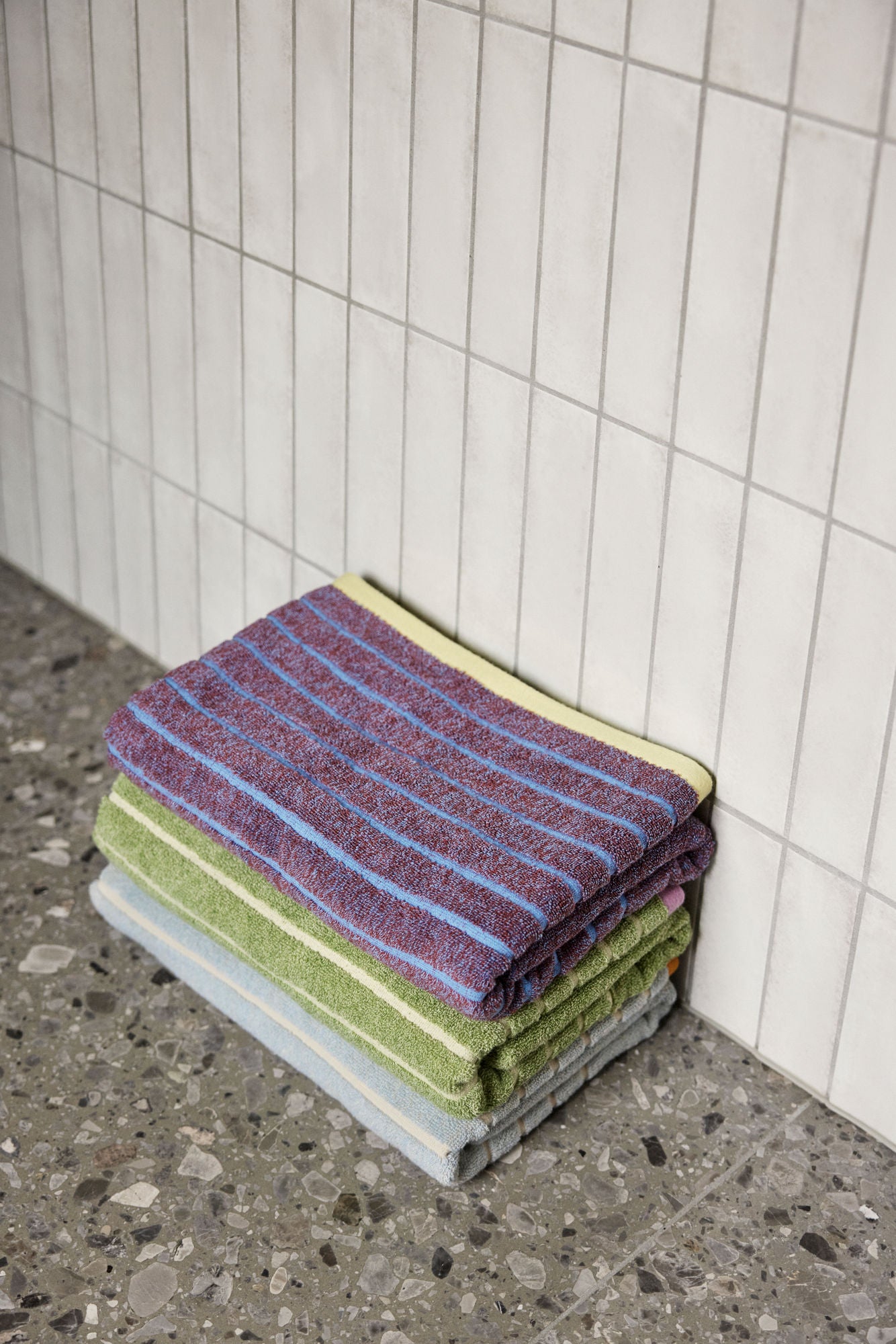 HübSch Promenade handduk stor lila/blå