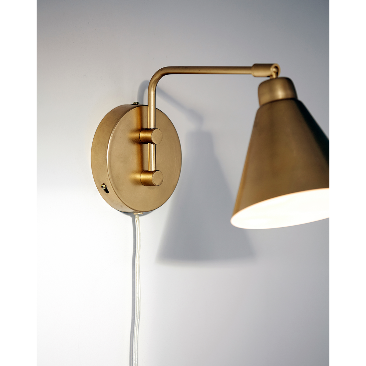 Vägglampa, hdgame, mässing