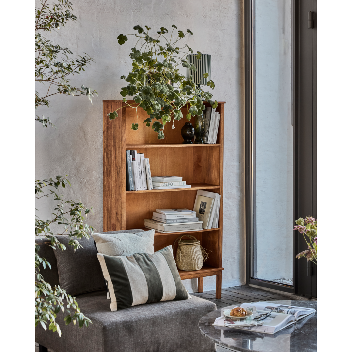 Hylla, hdbalance, antik brun