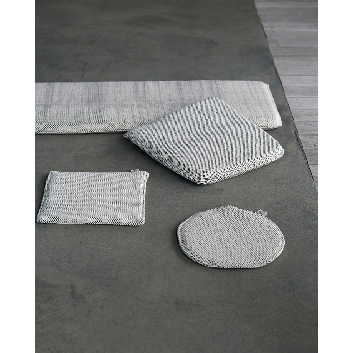 Sittdyna, hdcuun, svart; vit