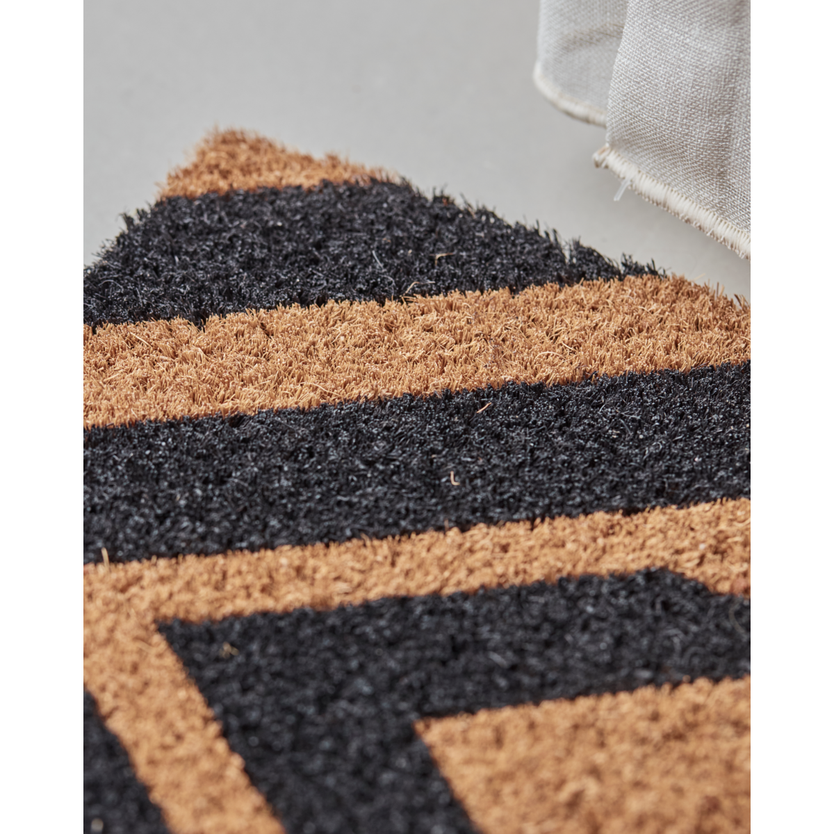 House Doctor - Door Mat, Hdindi, Nature; Svart