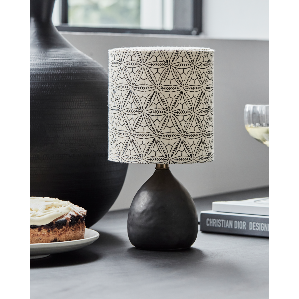 Bordslampa, hdflores, svart