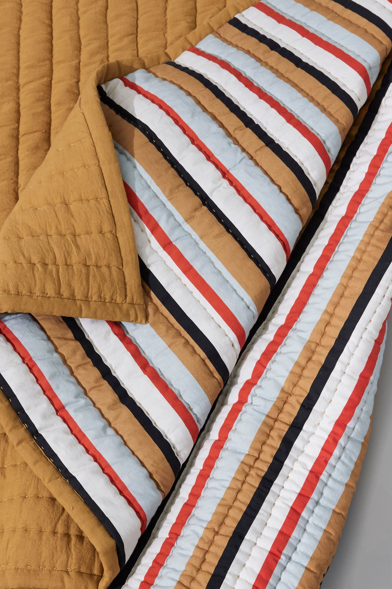 Hübsch Pavilion Plaid randig ockra/multi -färgad