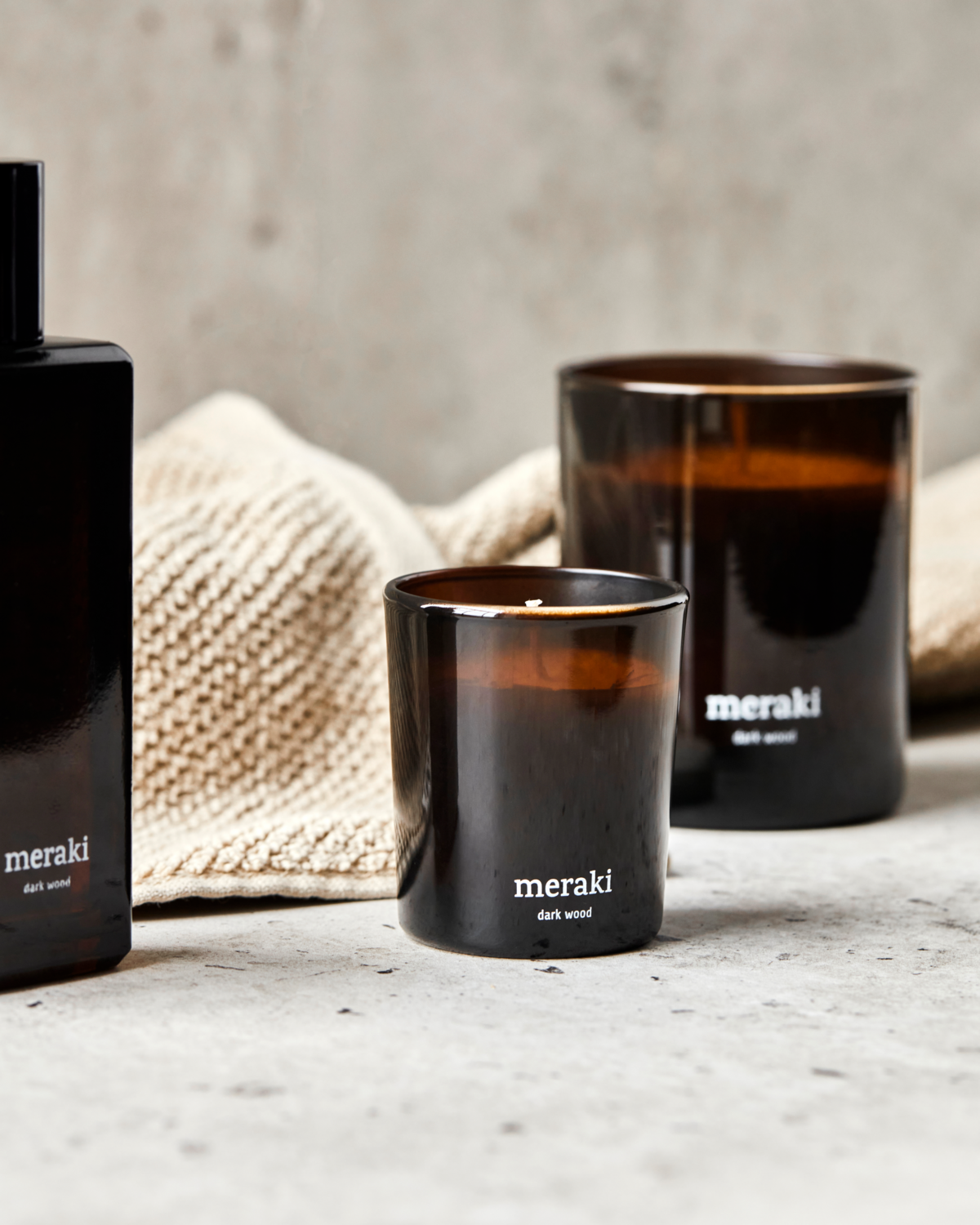 Doftljus, mörkt trä, 60 g