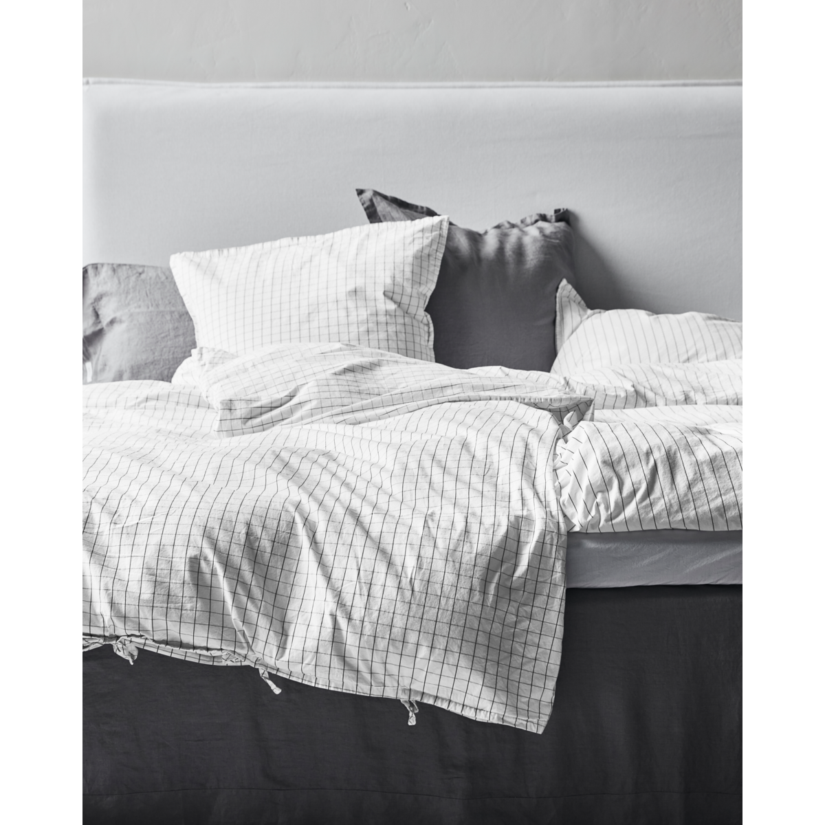 Bed Set, Bnerika, Snow W. Coal