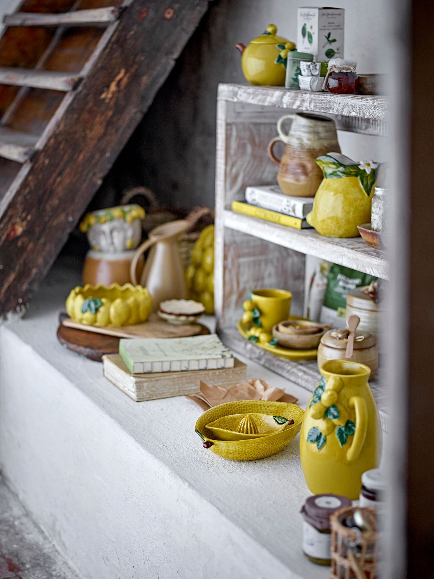Creative Collection Limone pitcher, gul, stengods