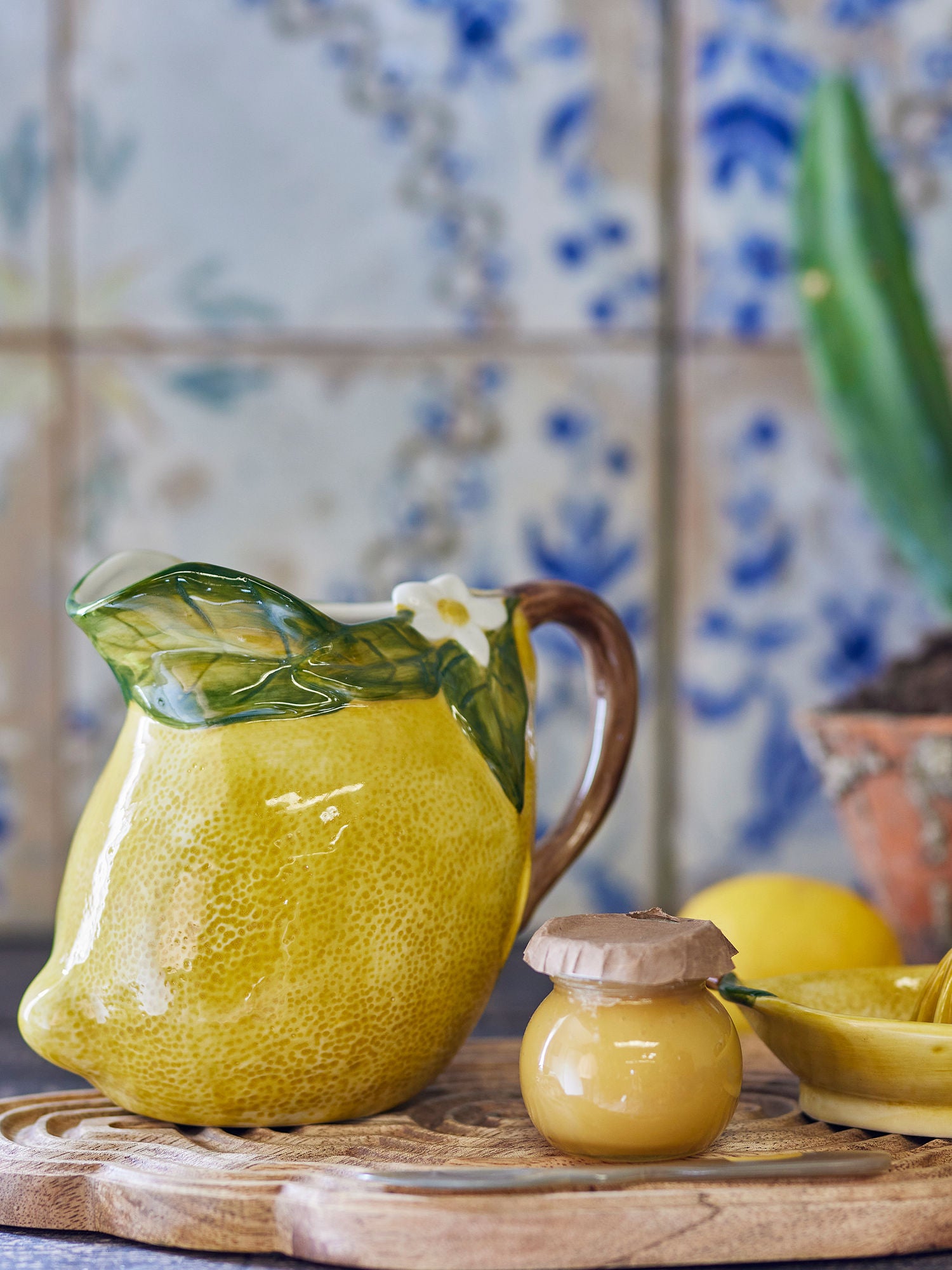 Creative Collection Limone pitcher, gul, stengods
