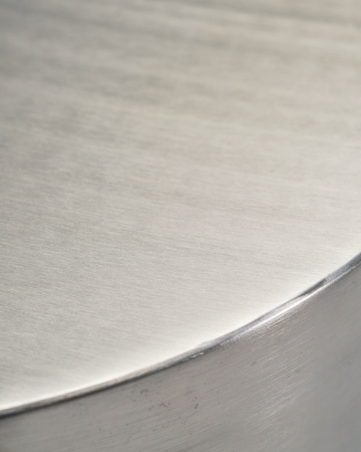 Soffbord, HDStep, finish i borstad silver