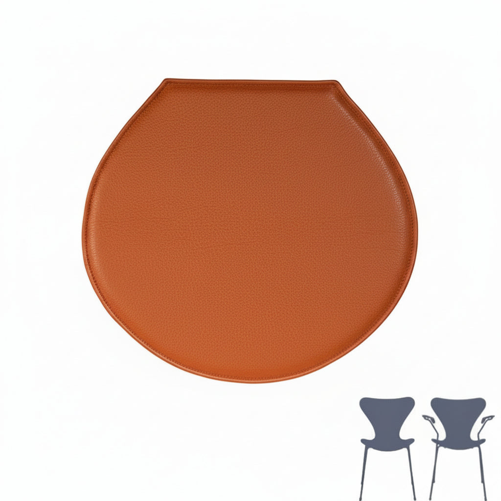 Lyxkudde till A.J. De sju (3107 + 3207) i - konjakläder