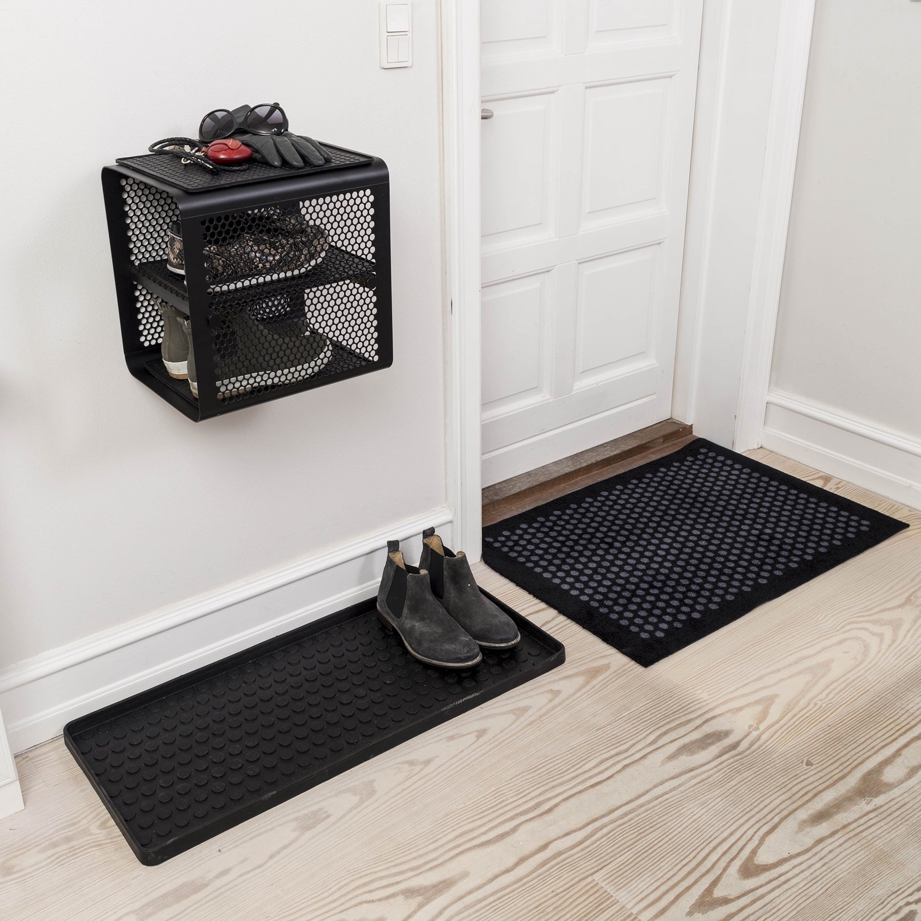 TICA RACK, WALL - SMALL/BLACK - Tica Copenhagen - DesignGaragen.dk