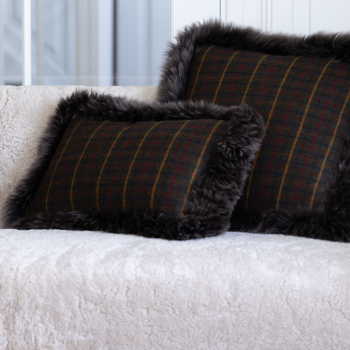 Kontrollerad samling | Ullkudde | Långhårig | Dubbelsidig | 34x52 cm