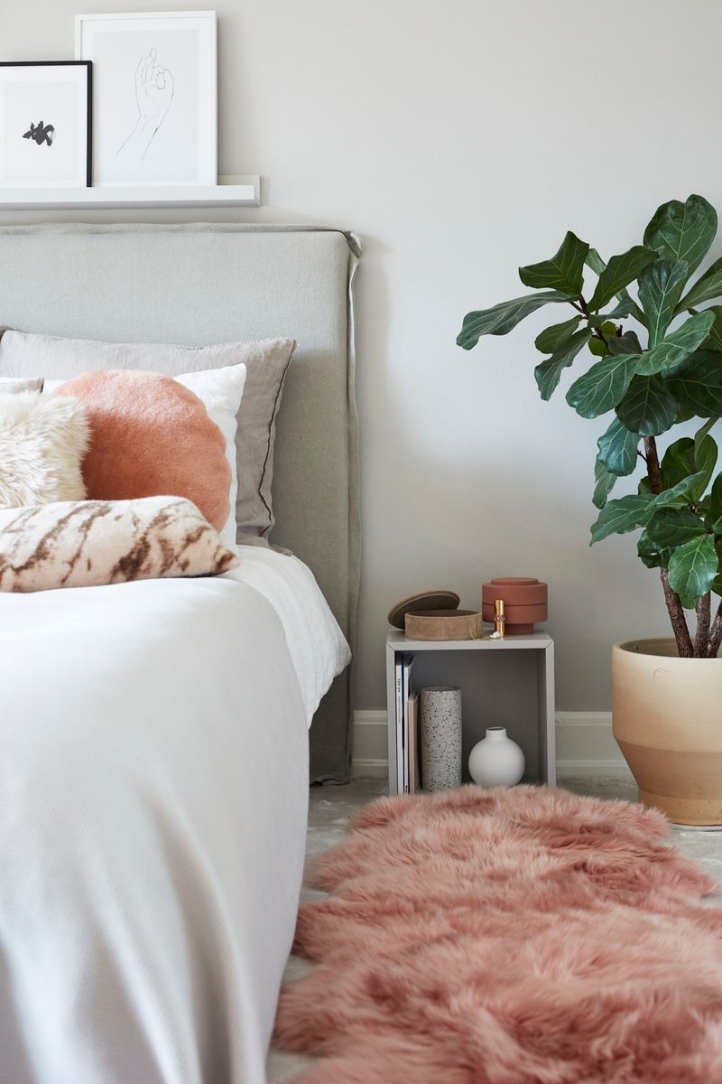 Lammskinnskudde | Sammet | Mockasin | Dubbelsidig | Ø45 cm & Ø62 cm