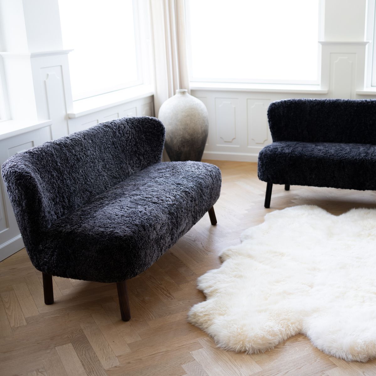 Emanuel 2-sits soffa | Designmöbler