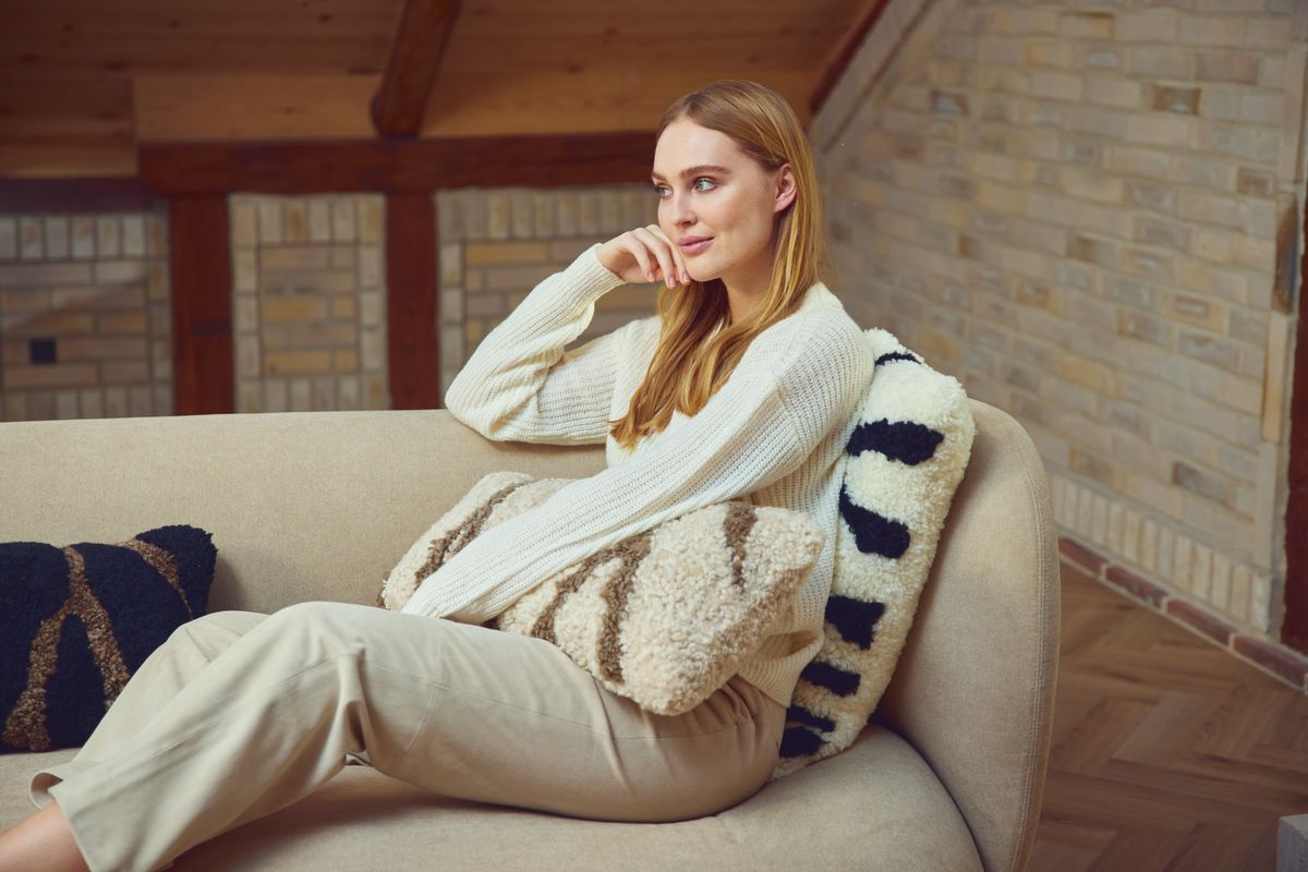 Zebra lammskinnskudde | Korthårig | Nya Zeeland | Dubbelsidig | 60x60 cm