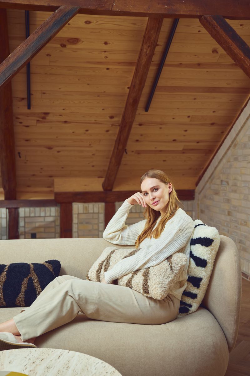 Zebra lammskinnskudde | Korthårig | Nya Zeeland | Dubbelsidig | 30x60 cm