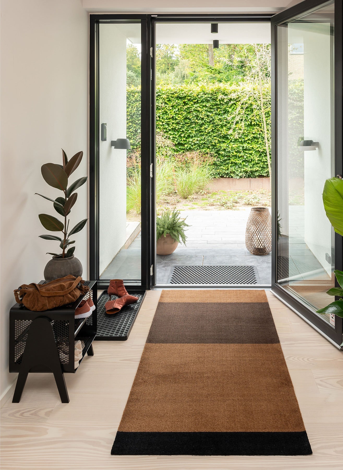 NYHED - STRIPES HORISONTAL - Cognac/Dark Brown/Black - Tica Copenhagen - DesignGaragen.dk