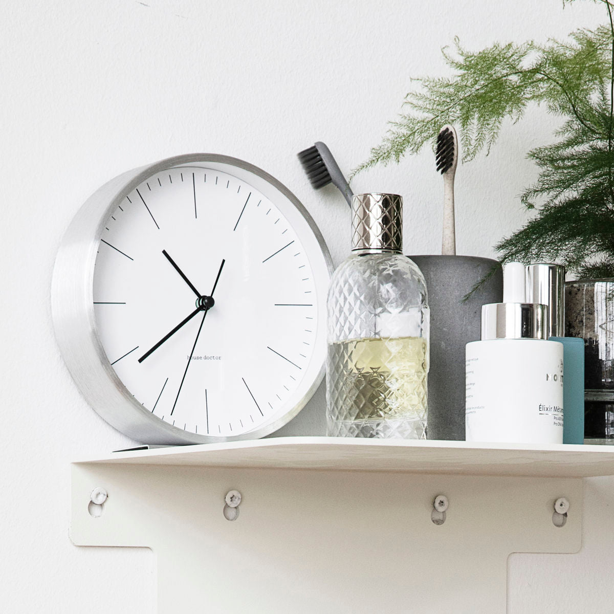 House Doctor - Alarm Clock, Le, Silver - H: 5 cm, Dia: 9,2 cm