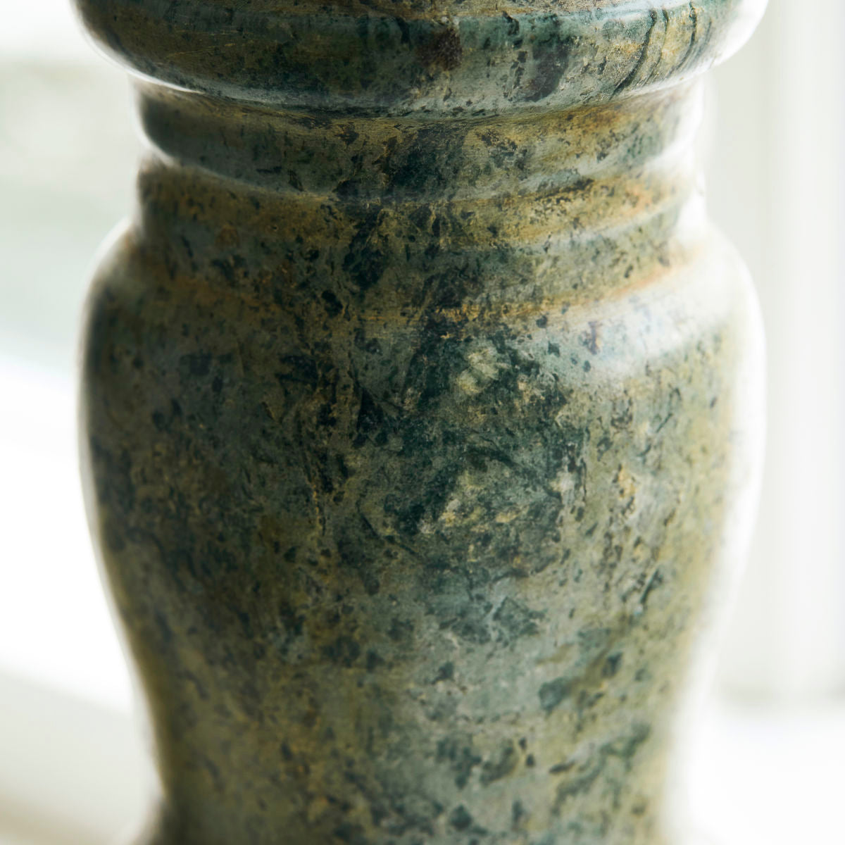 House Doctor - Ljusstake, Gima, Grön - l: 10 cm, b: 10 cm, h: 23 cm