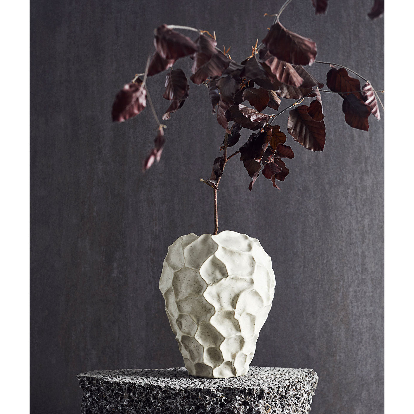 Vase Soil - Vanilje - Keramik - H: 21,5 Ă: 18 cm - Muubs - DesignGaragen.dk