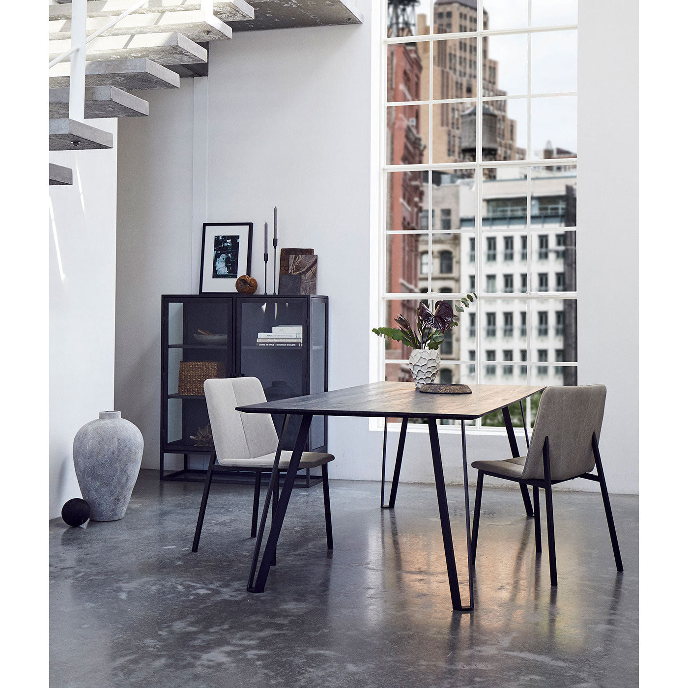 Vase Soil - Vanilje - Keramik - H: 21,5 Ă: 18 cm - Muubs - DesignGaragen.dk