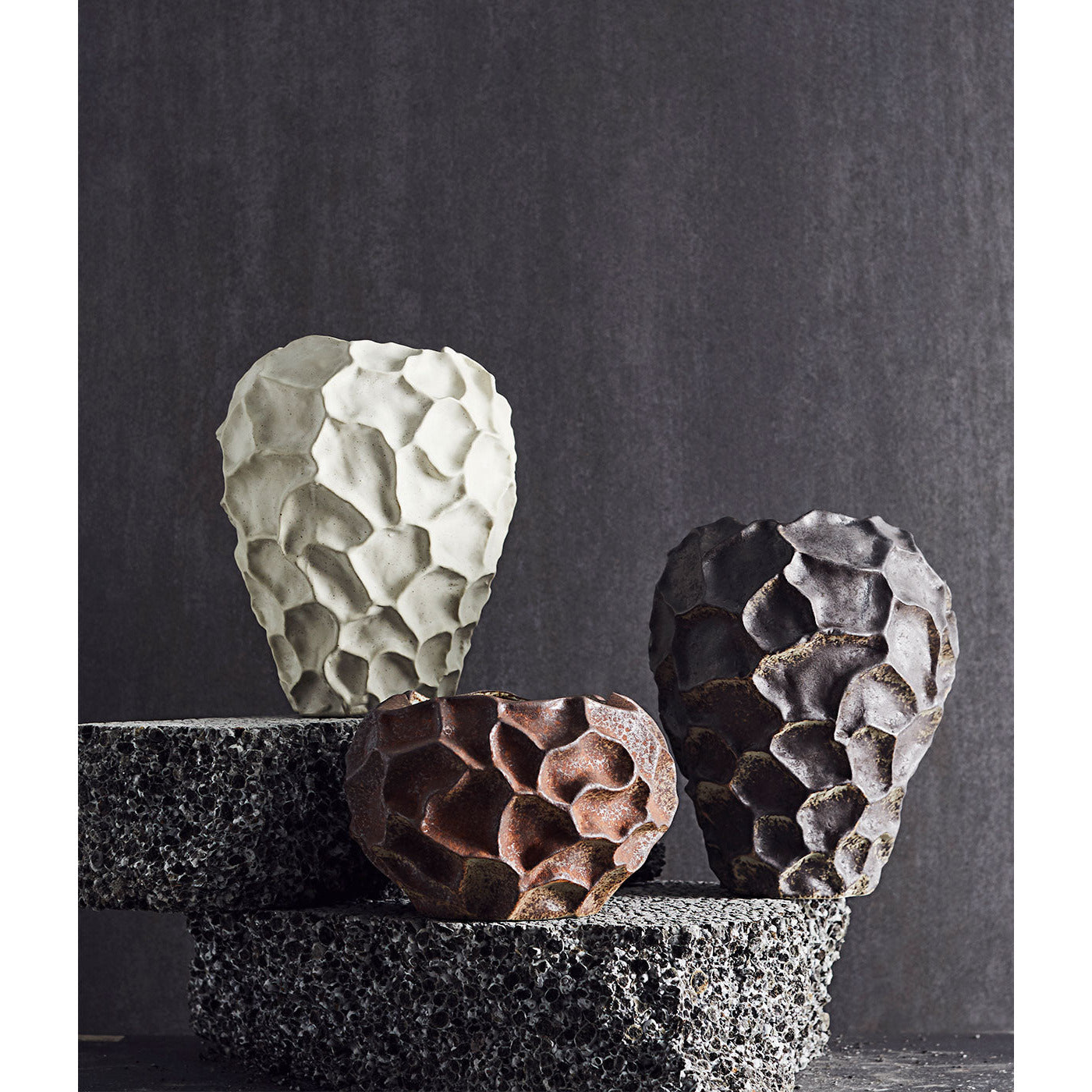 Vase Soil - Vanilje - Keramik - H: 21,5 Ă: 18 cm - Muubs - DesignGaragen.dk