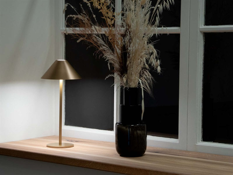 ERA -lampa, guld