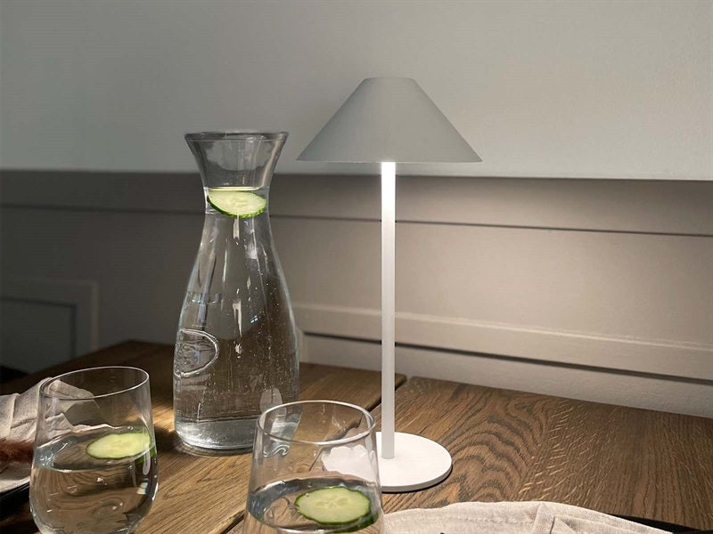 ERA -lampa, vit