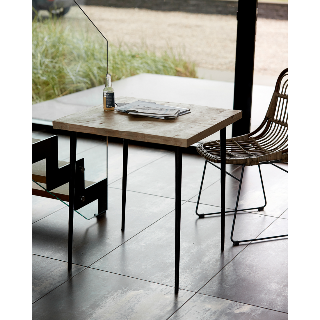 Bord, hdslated, järn