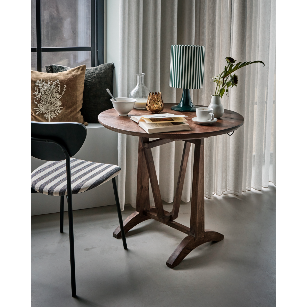 Matbord, hdwine, brun