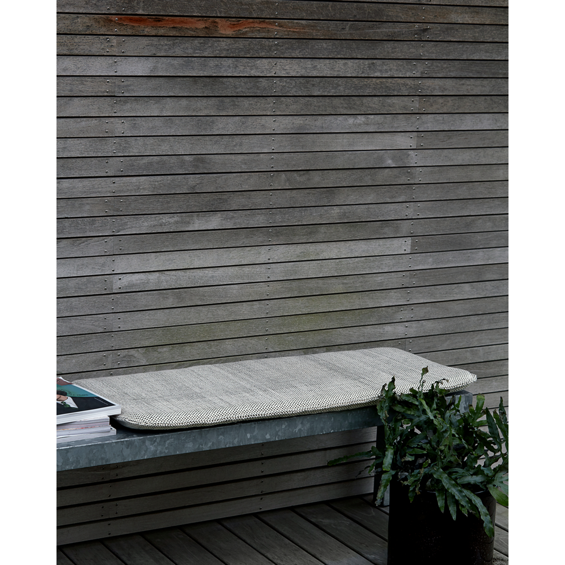 Sittande kudde med fyllning, hdcuun, svart; vit