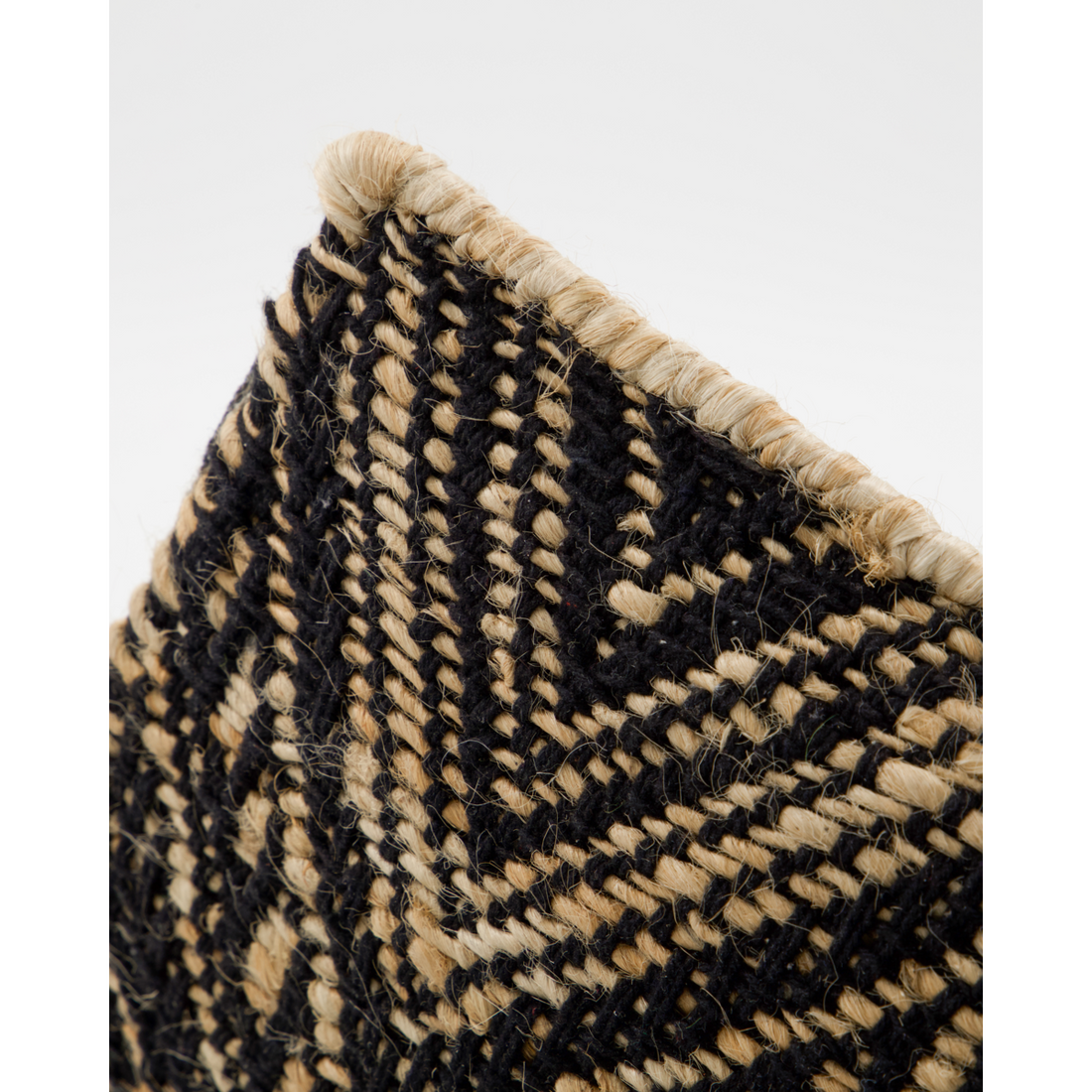 Filt, hdmonta, natur; svart