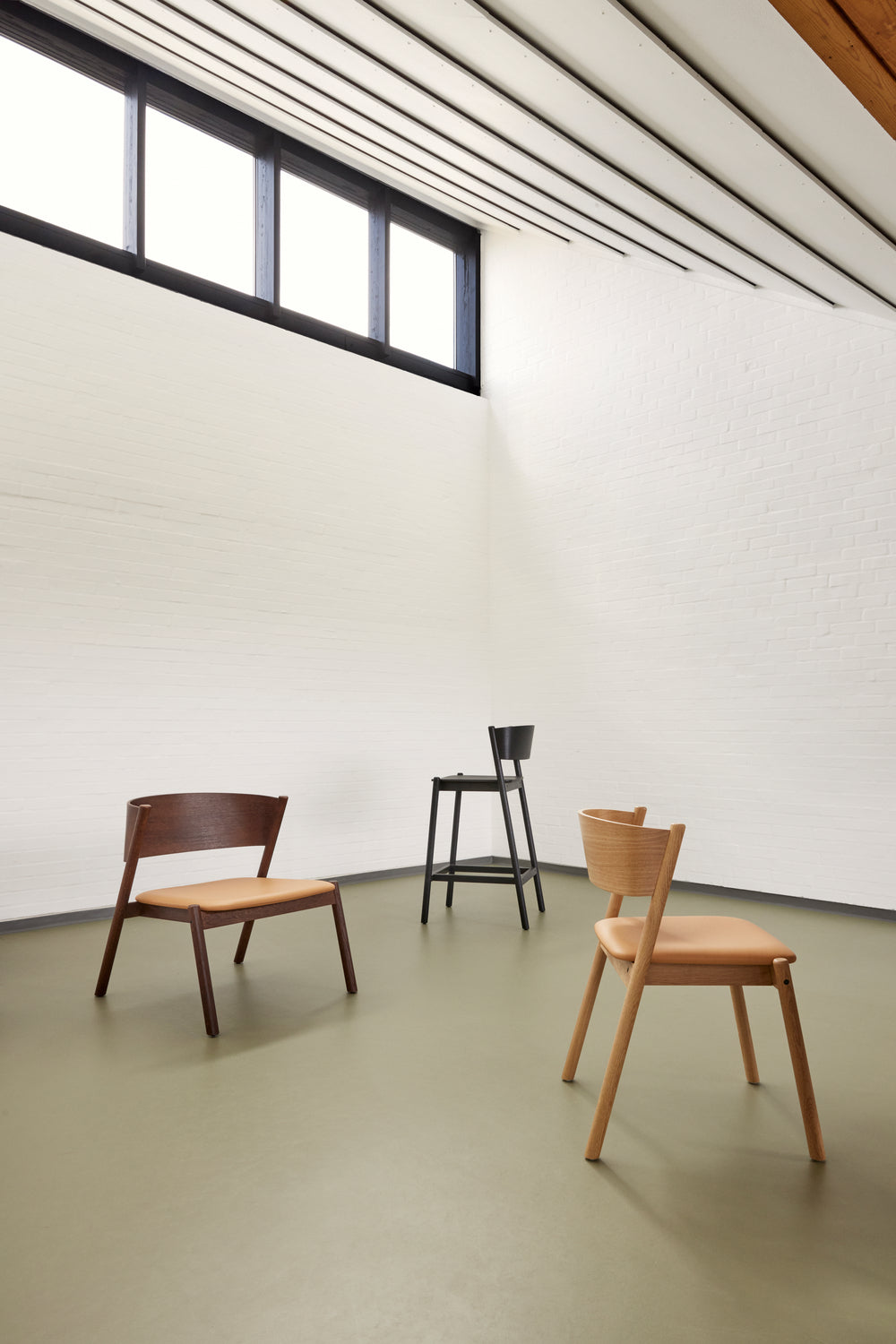 Oblique Lounge stol Sits  Mörkbrun - 64x64xh75cm