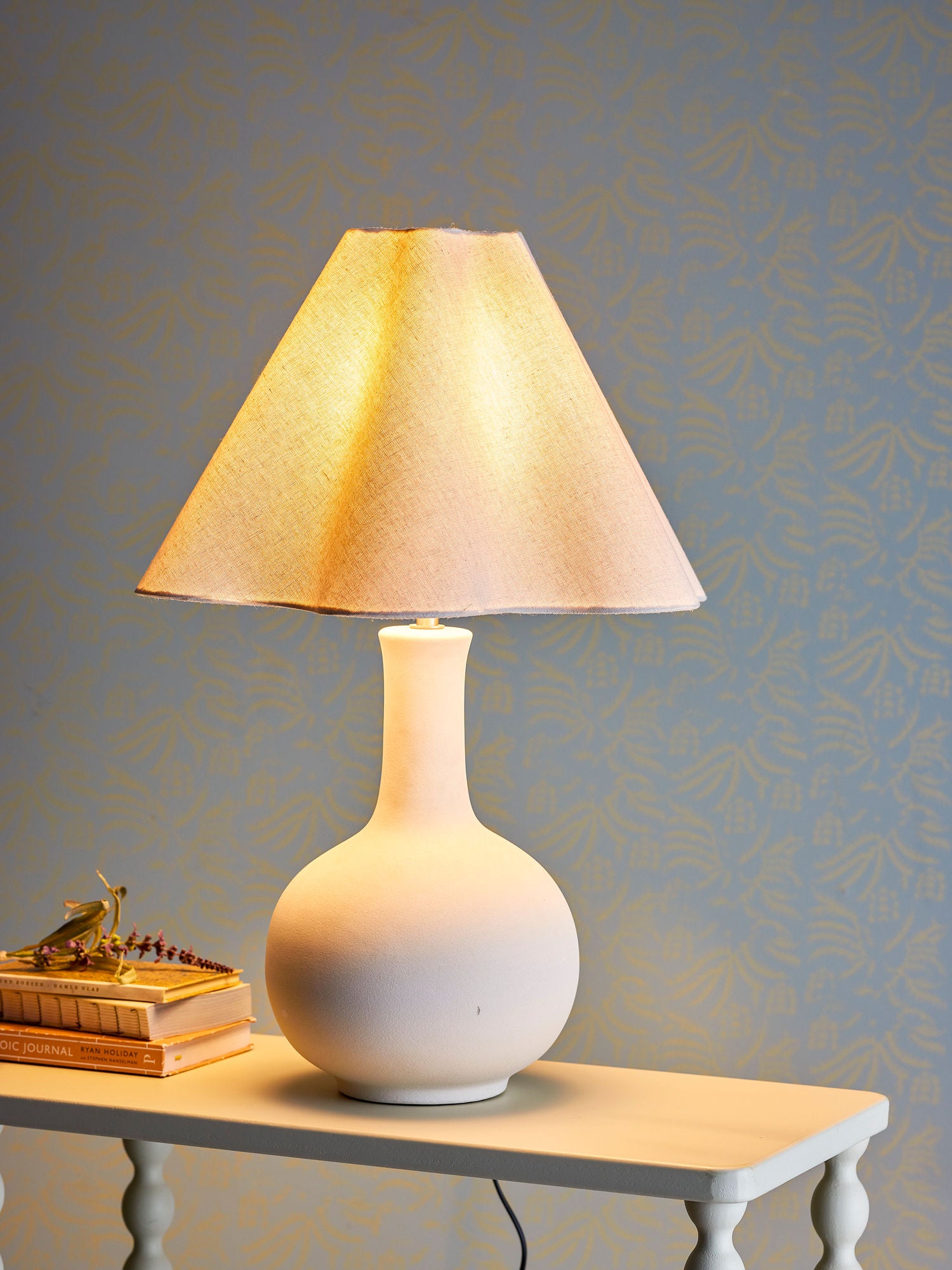 Bloomingville Heide bordslampa, vit, stengods