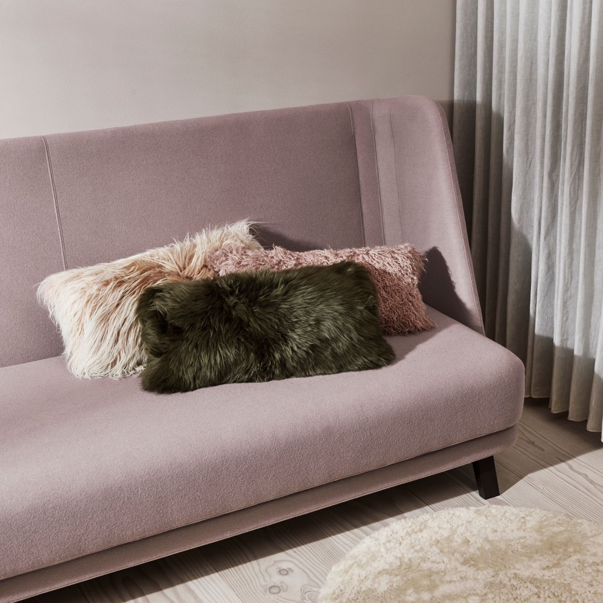 Lammskinnskudde | Lockigt | Tibet | 28x56 cm