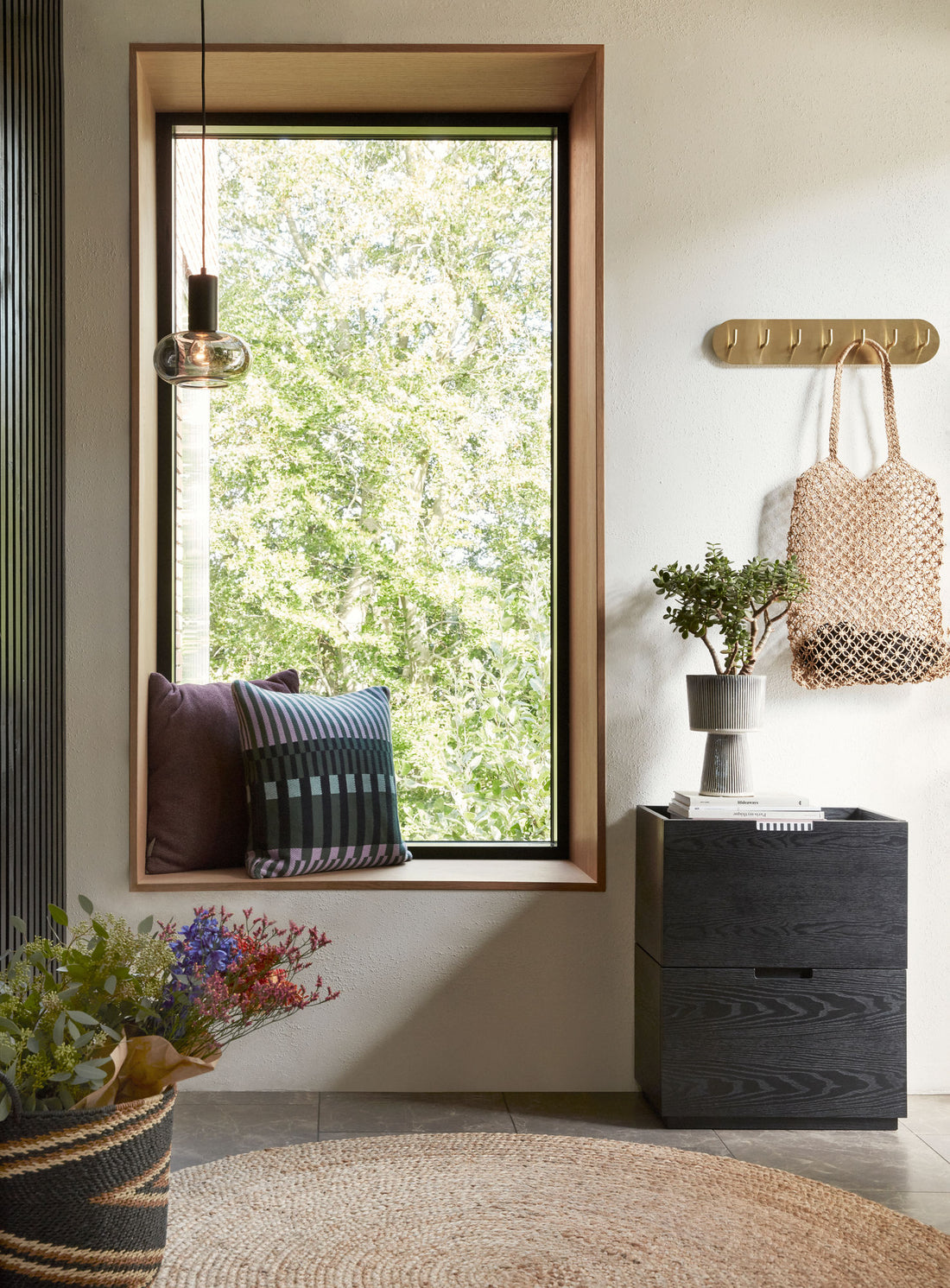 Hübsch Form Klädhängare Mässingsfärg