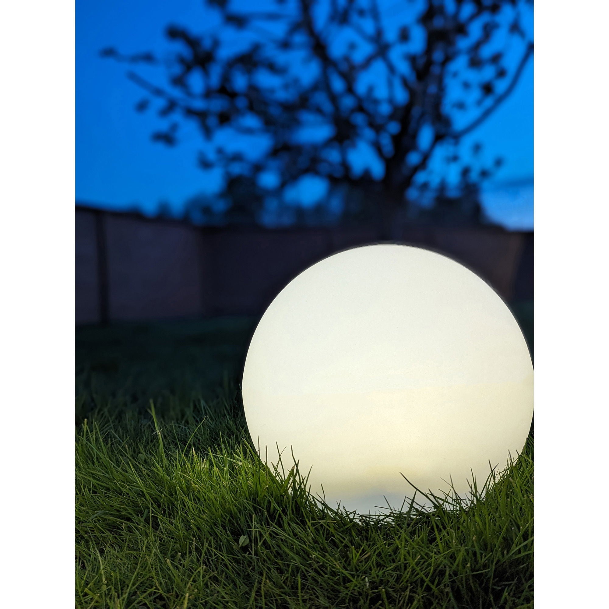 Lampa, vit, integrerad solcell&lt;br&gt;Ø25 cm