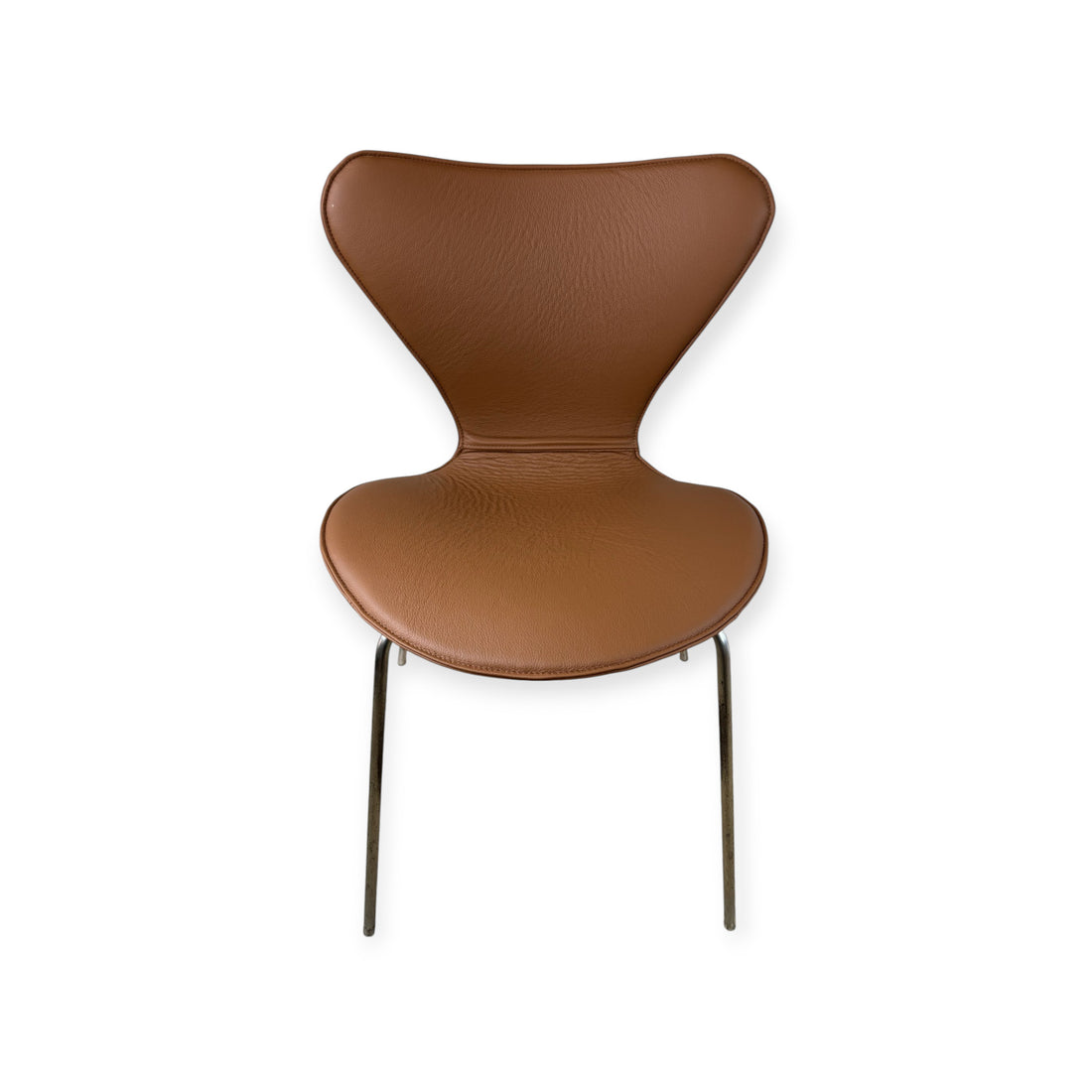 Fullt skydd för Arne Jacobsen 3107 stol i svart läder