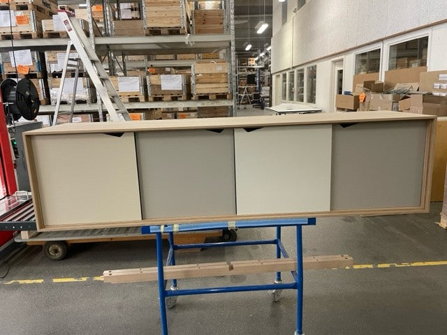 Utställningsmodell - Andersen Furniture - S1 Sideboard - L200XD50XH68 CM - EK/SOAP med mångfärgade dörrar