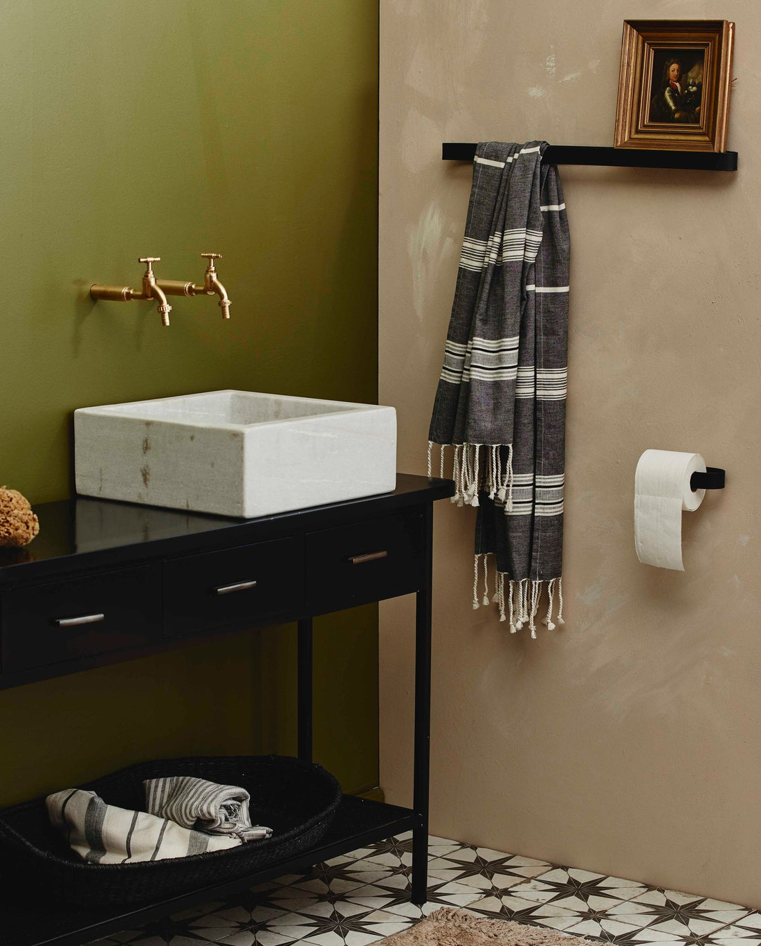 Sotra toalettrullehållare i rostfritt stål - L16,5 cm - svart