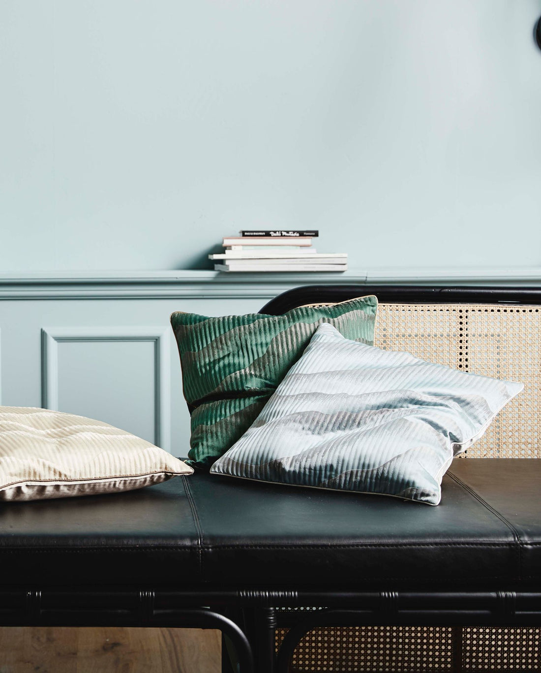 Avior kuddeöverdrag i satin - 45x45 - ljusblå/grå