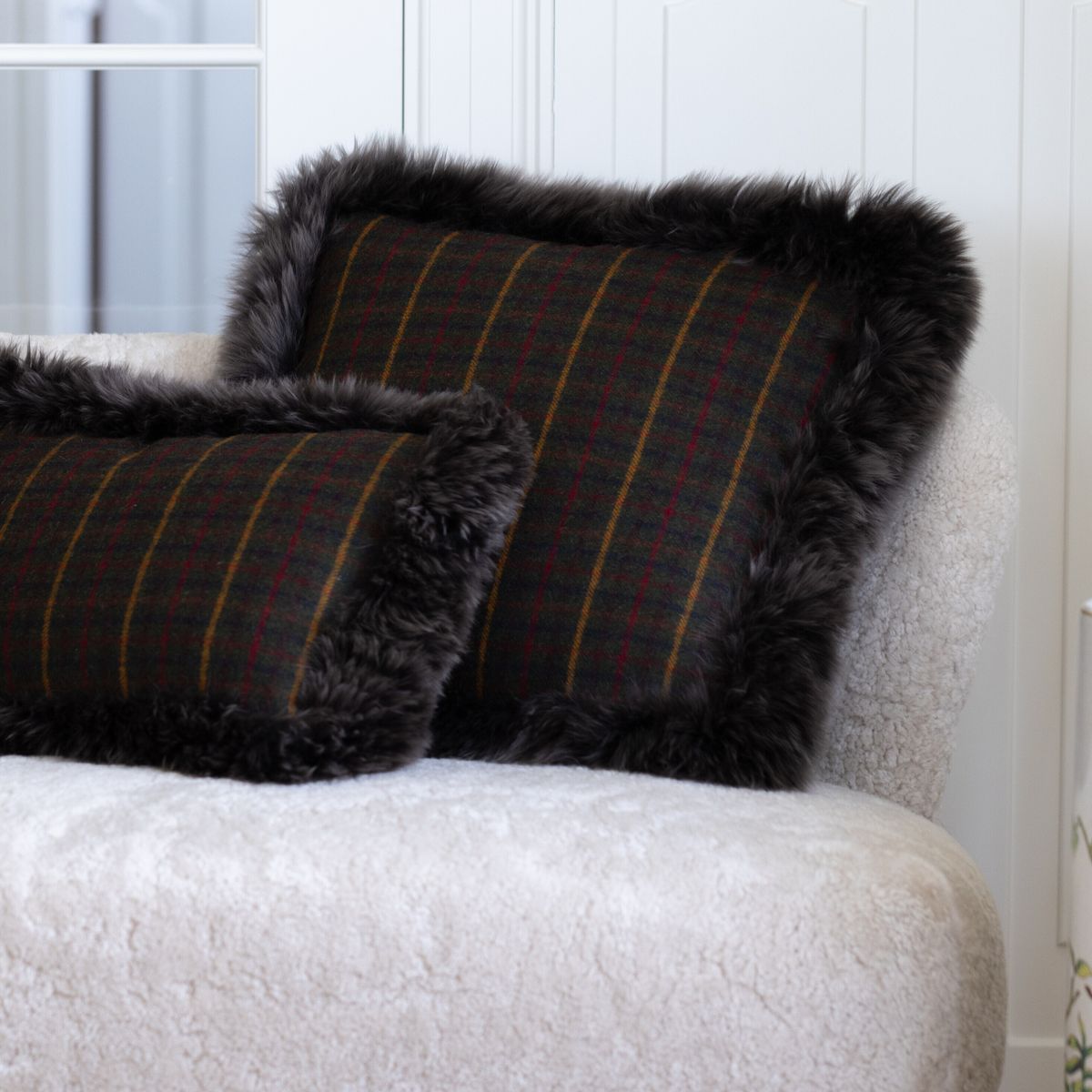 Kontrollerad samling | Ullkudde | Långhårig | Dubbelsidig | 52x52 cm