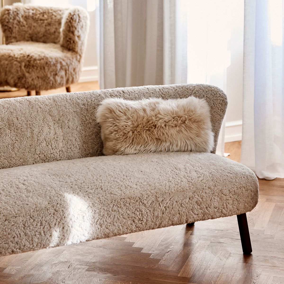 Emanuel 2-sits soffa | Designmöbler