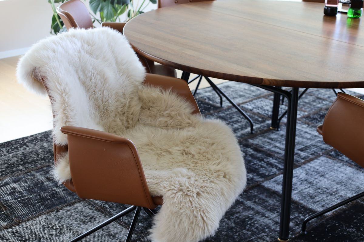 Långhårig lammskinn 115 cm.