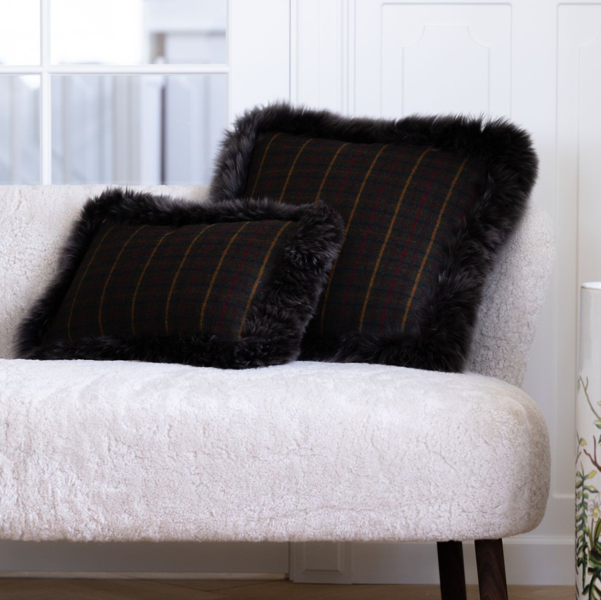 Kontrollerad samling | Ullkudde | Långhårig | Dubbelsidig | 34x52 cm