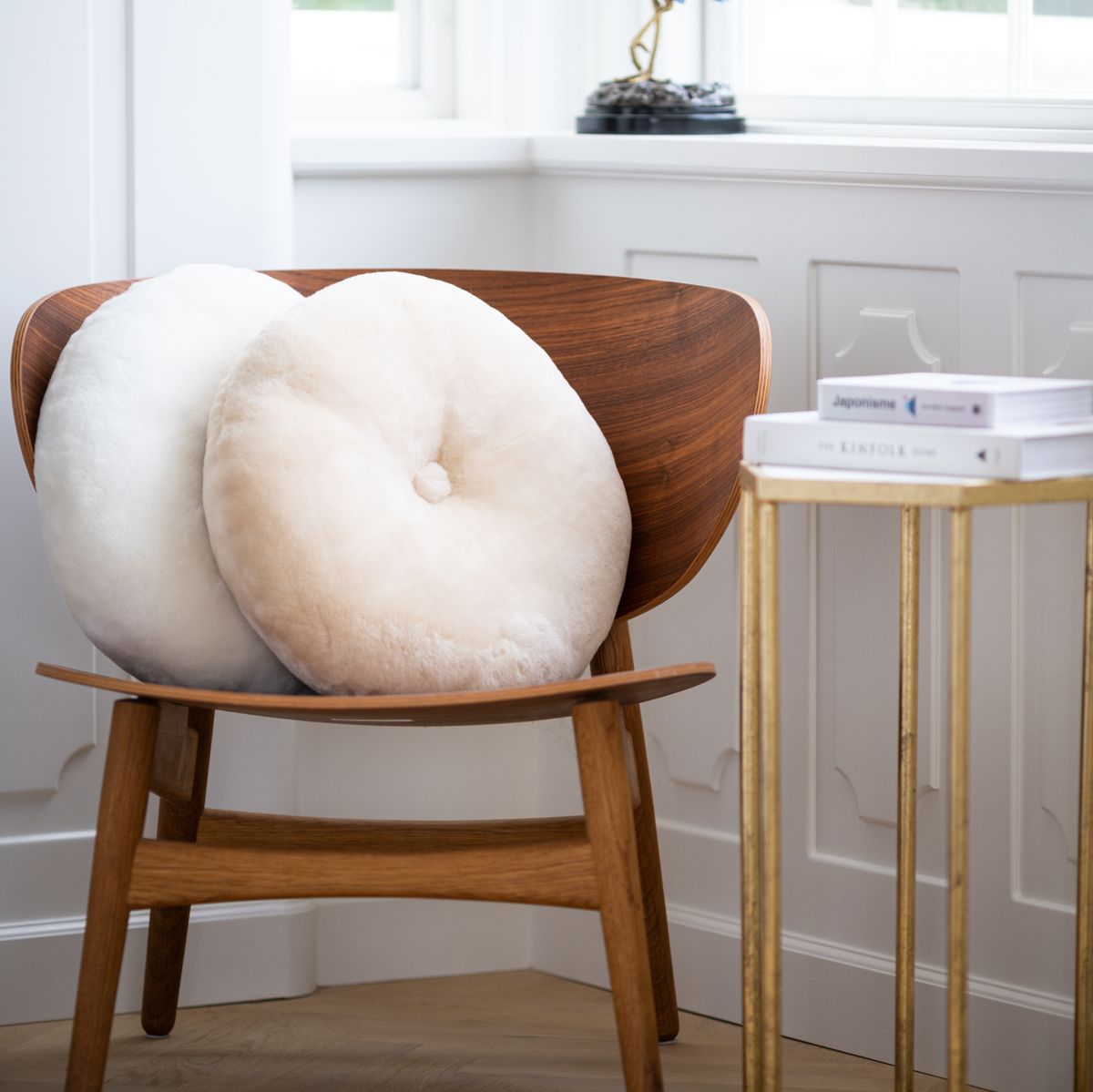 Lammskinnskudde | Mockasin | Dubbelsidig | Ø45 cm