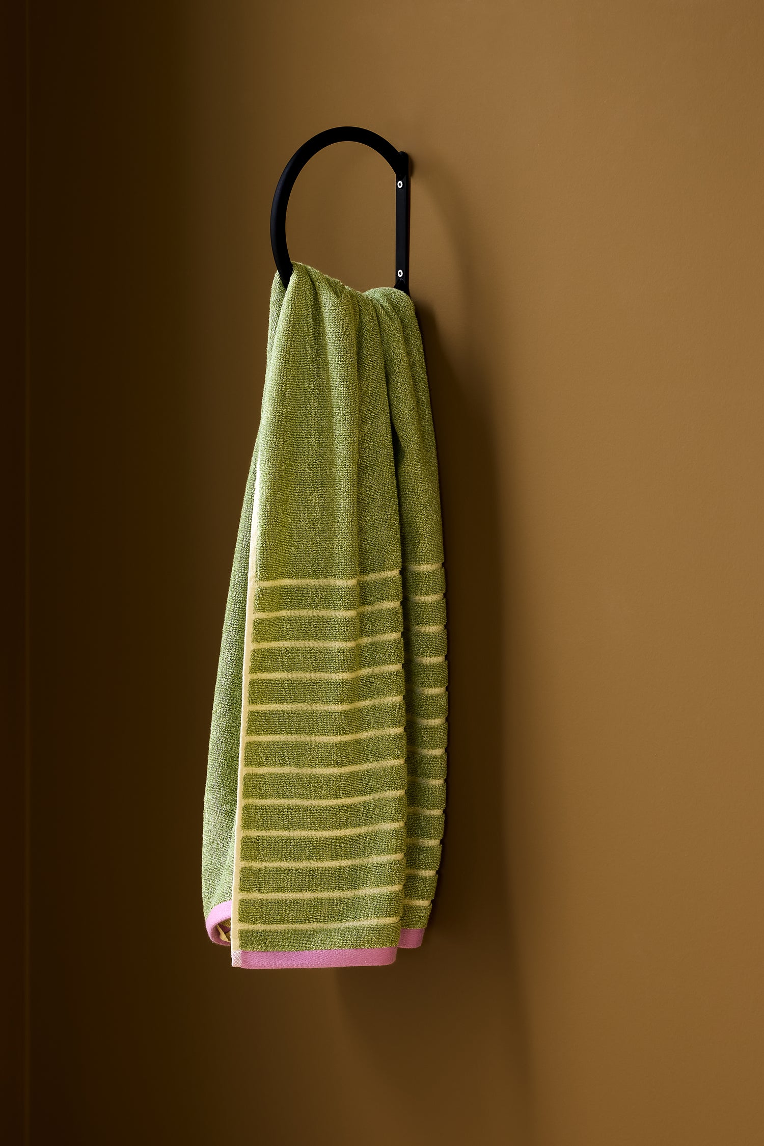 Applicera Handduksring Svart - 21x18cm