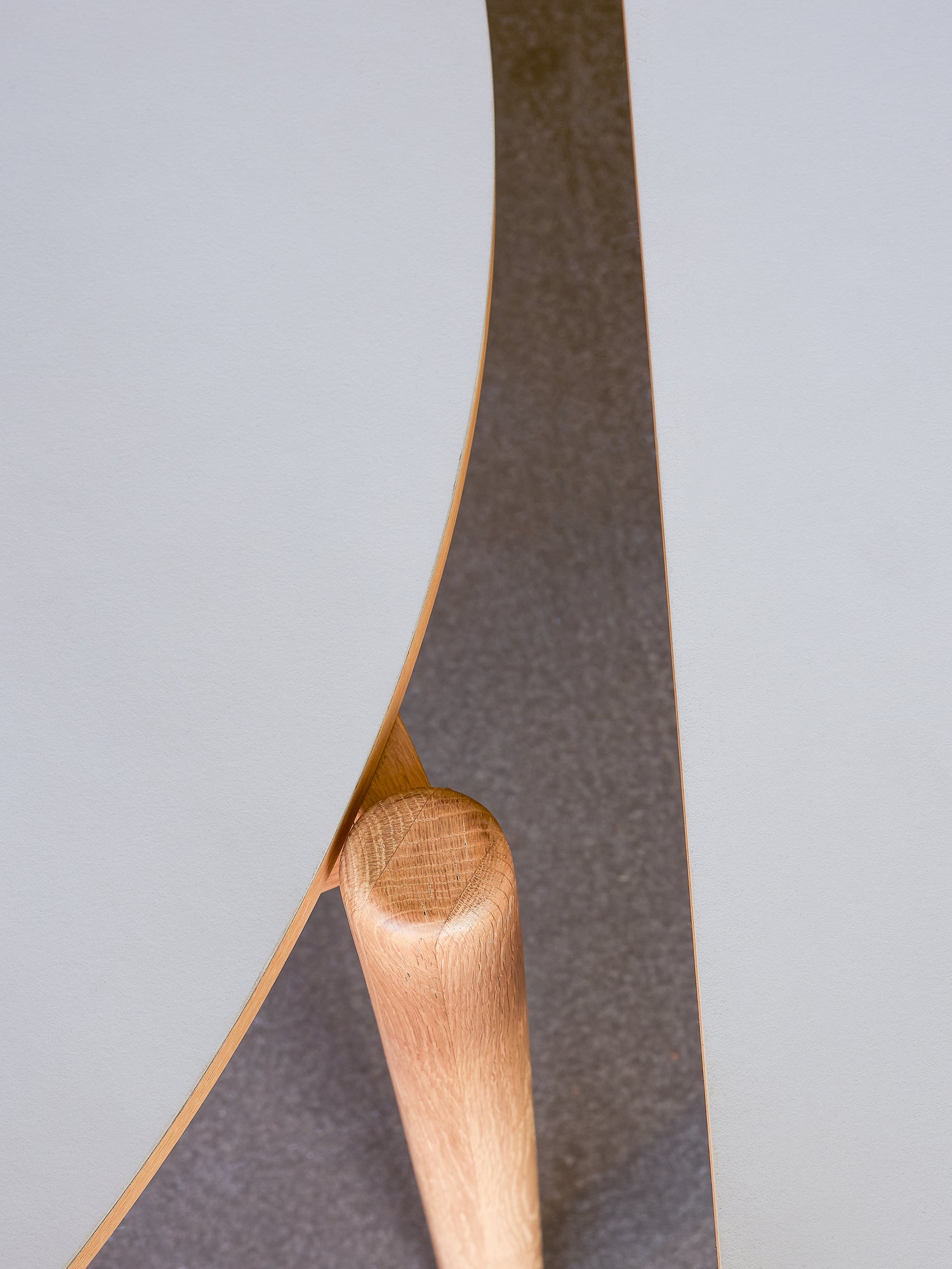 Snedt matbord Runt Grå - ø115xh75cm