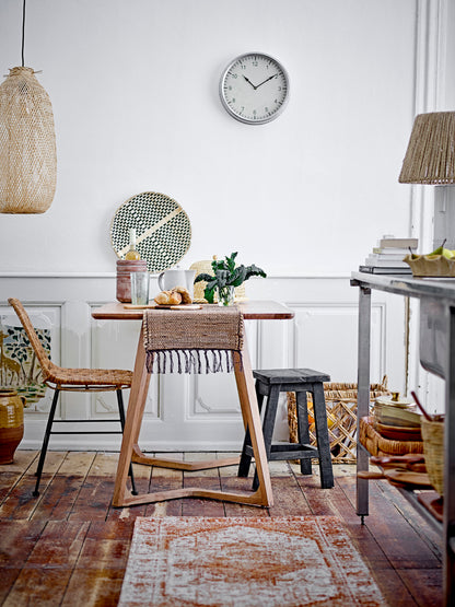 Manela dricker glas, grönt, glas