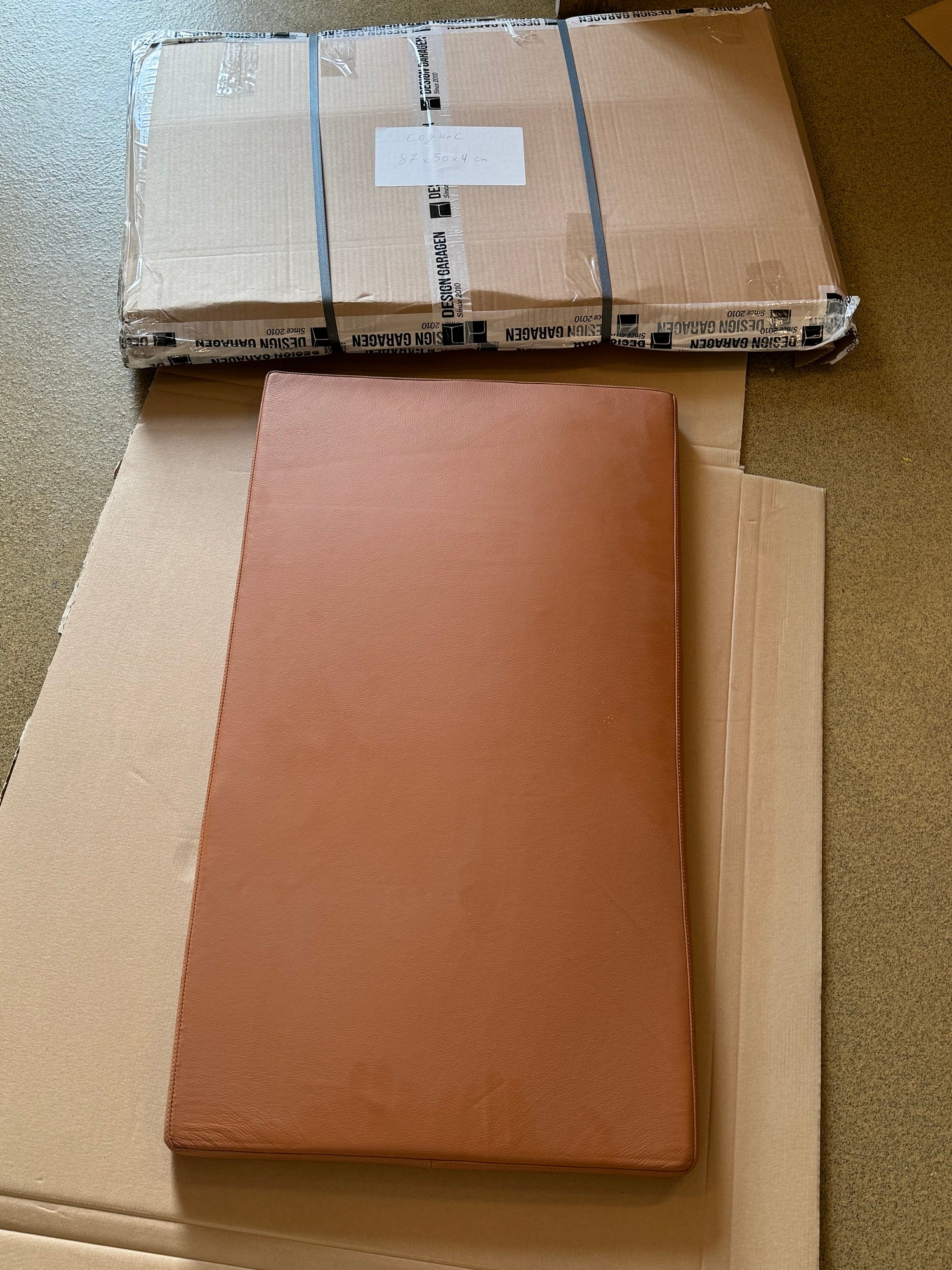 Cognac läderkudde 87x50x4 cm